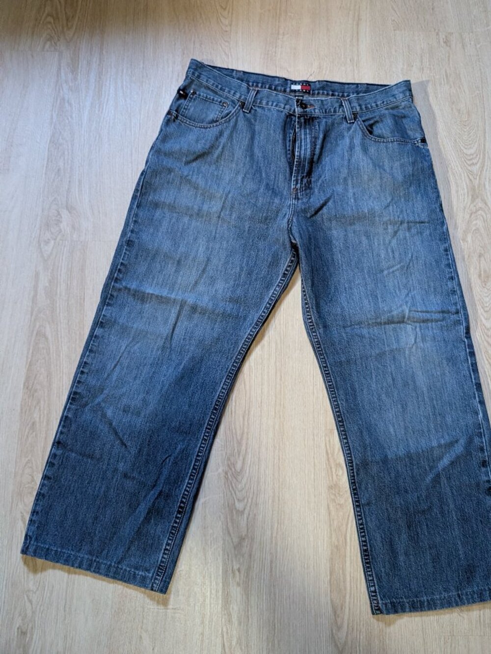 Y2K Men's Tommy Hilfiger Freedom Block Patch Baggy Jeans Distressed 38x34